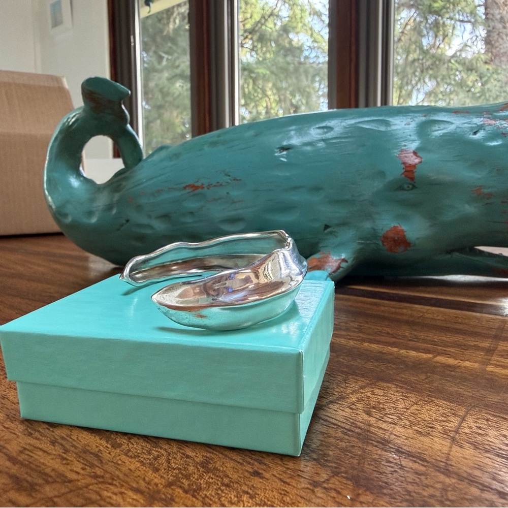 Tiffany & Co. VINTAGE pure Sterling Silver wave Cuff Bracelet,Tiffany Blue Pouch